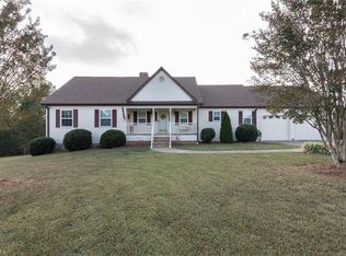 4400 Cherrywood Rd, East Bend, NC 27018