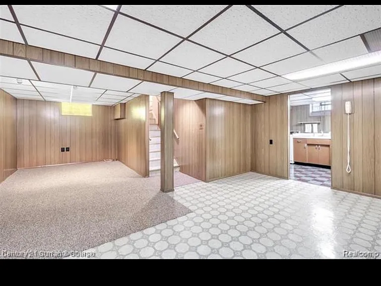 18535 Audette St — Photo 17