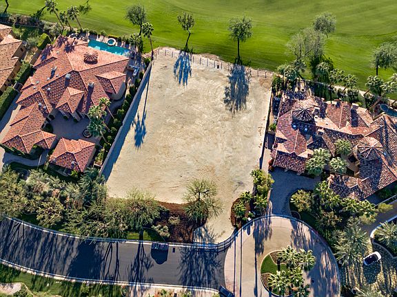 3rd image of 57235 Peninsula Ln