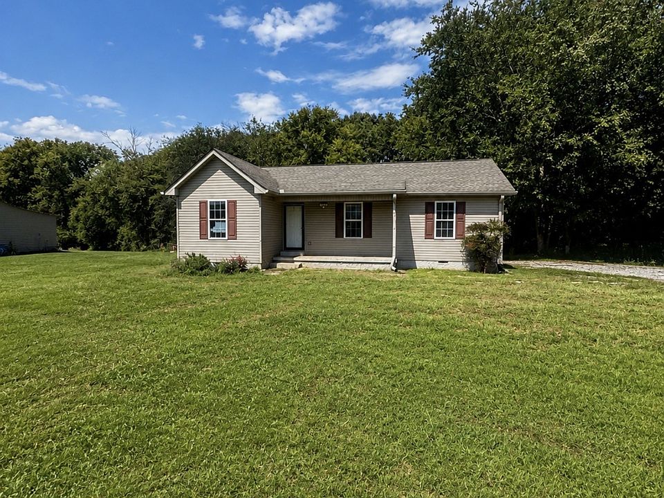 1st image of 27 Winding Hills Ln