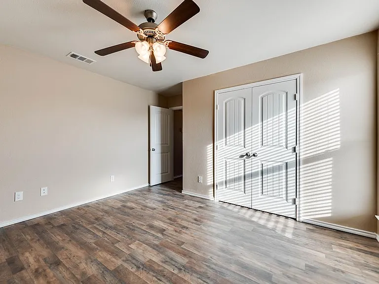 618 Juniper Ct — Photo 18