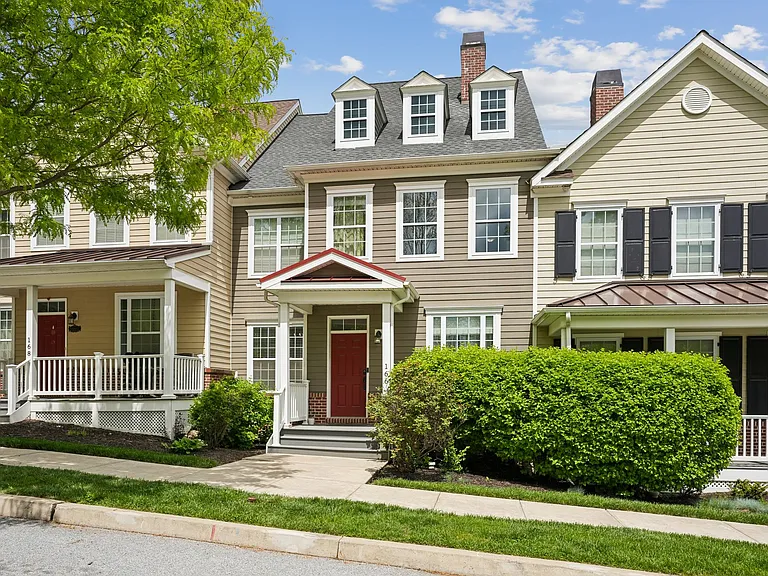 166 Shilling Ave — Photo 26