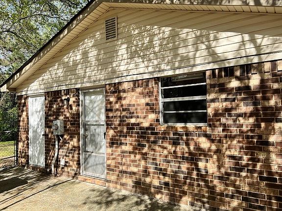 4th image of 3458 Postell Dr
