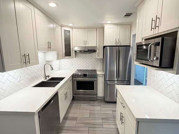 4th image of 1141 San Ramon Valley Blvd