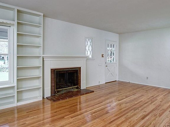 5th image of 1128 Hugo Reid Dr