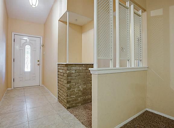 2nd image of 2104 Valleywood Dr