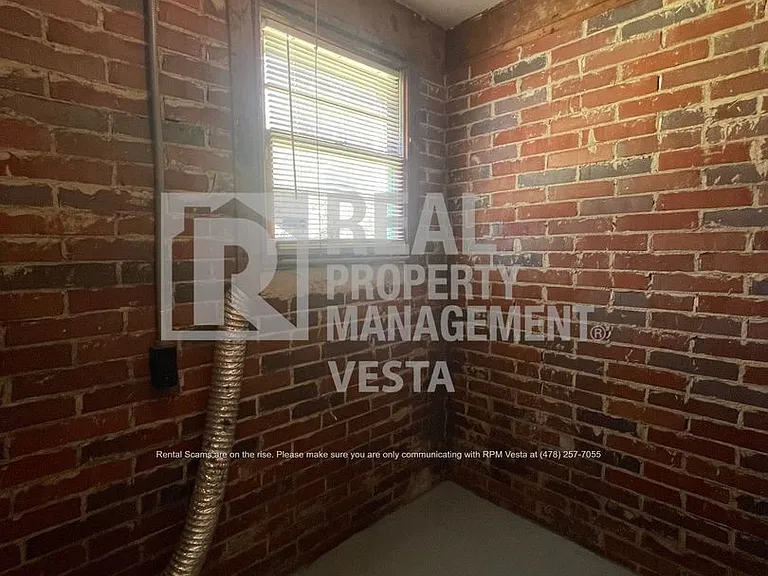 3257 Ohara Dr S — Photo 14