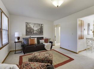 2162 Stewart Ave #2, Saint Paul, MN 55116