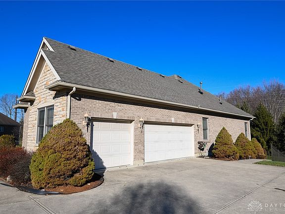 5th image of 207 Stratford Ln