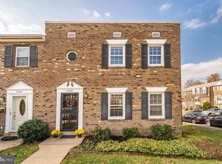 6336 Mayapple Pl, Alexandria, VA 22312
