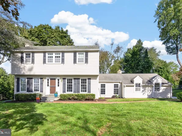 735 Monument Rd, Malvern, PA 19355