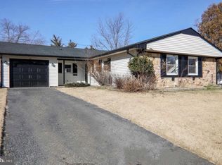 53 Grayson Cir, Willingboro, NJ 08046