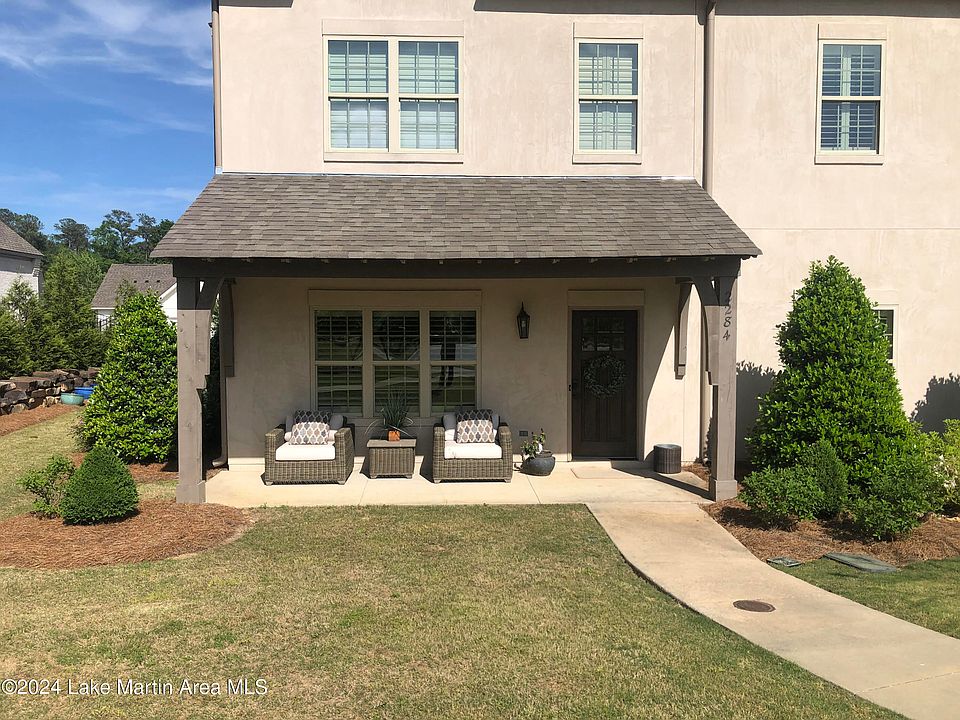 2nd image of 2284 Pam Cir