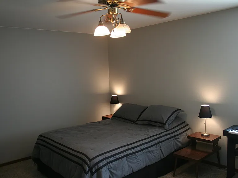 1147 Vogt Dr — Photo 11