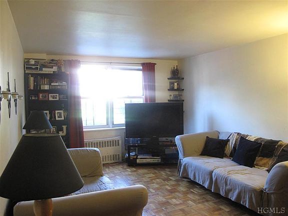 3rd image of 3065 Sedgwick Ave APT 2J