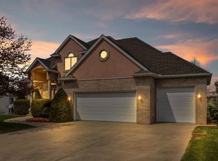 1452 Diamond Blvd, Valparaiso, IN 46385