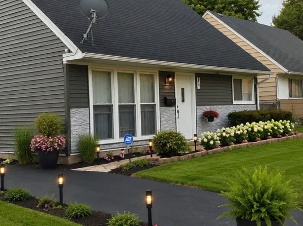237 Arrowhead St, Park Forest, IL 60466