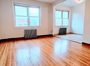 22-30 47th St #3, Astoria, NY 11105