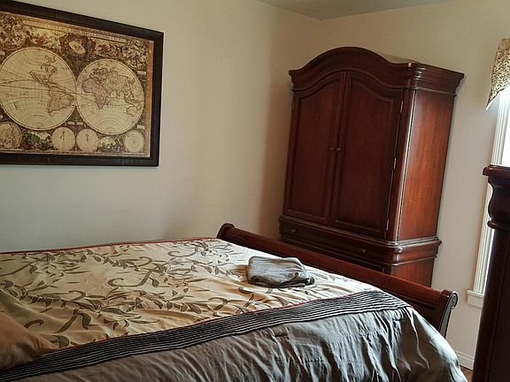 5th image of 1065 E Dale Ave