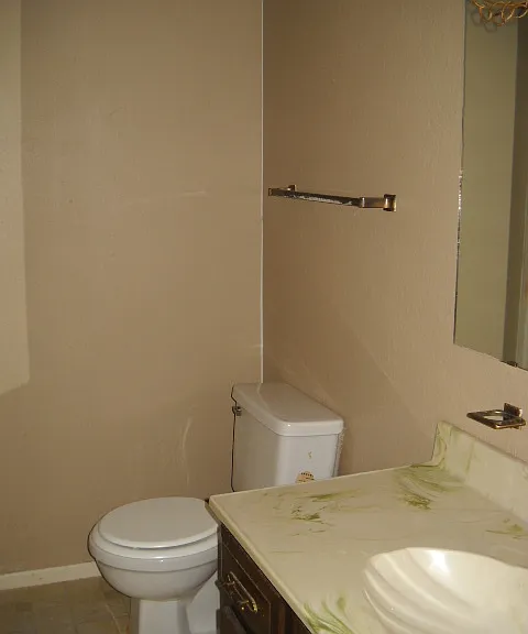 925 Minter Ln — Photo 7