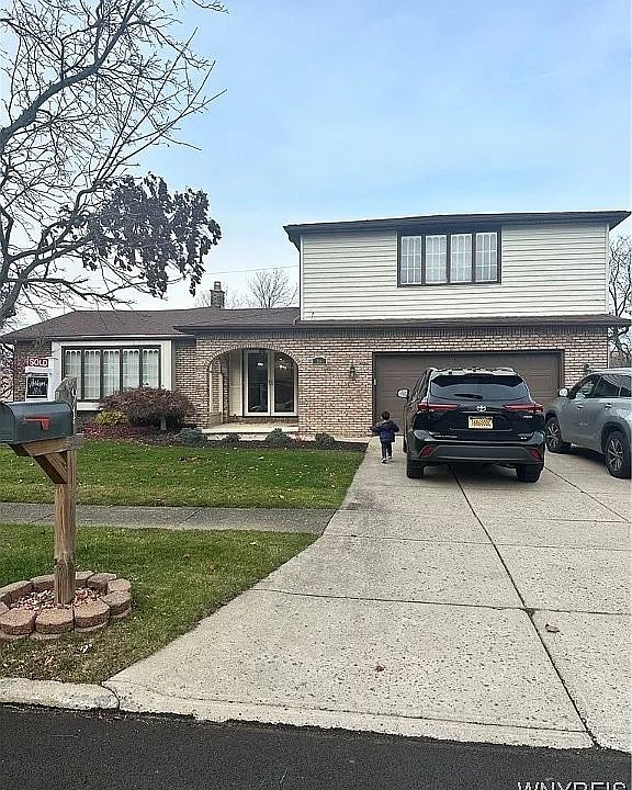 1st image of 94 S Prince Dr #2