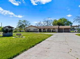 5585 N Indianola Ave, Clovis, CA 93619