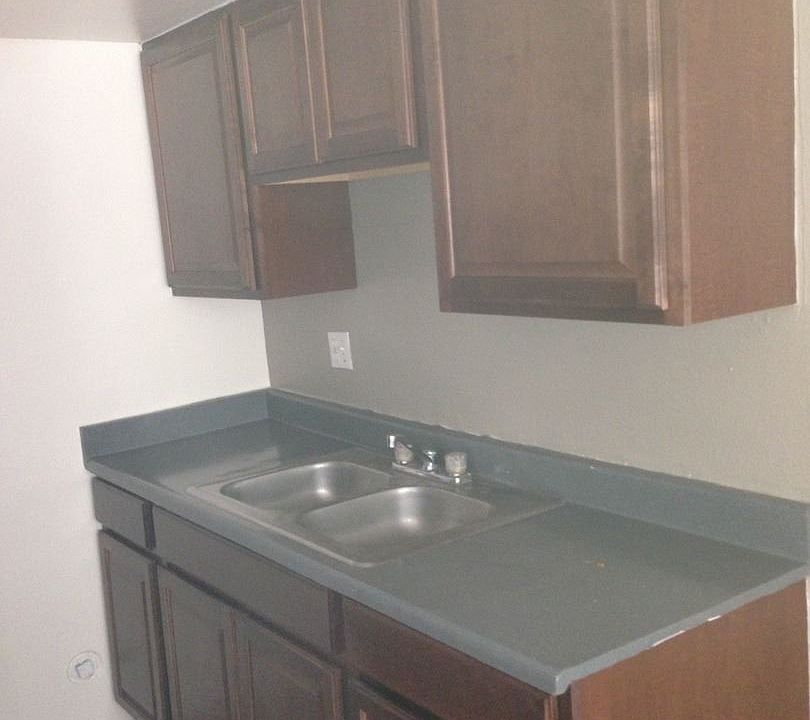 2nd image of 3432 N 12th Pl APT 8