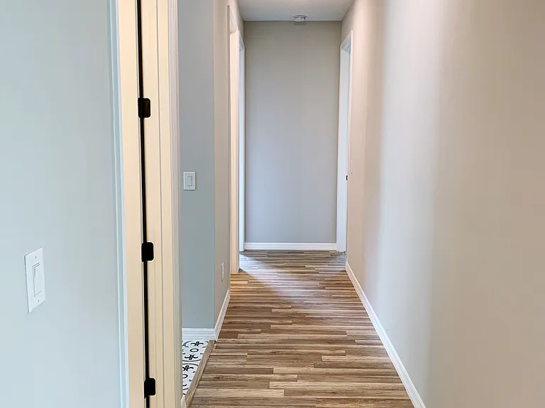1034 Herman Ave — Photo 11