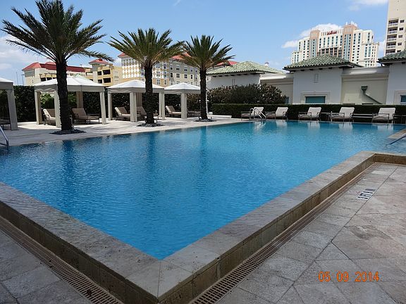 Heated Infinity Pool