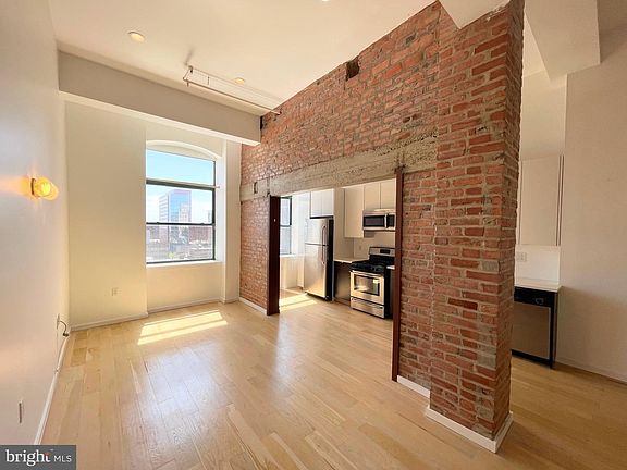 2nd image of 726 Market St #406B