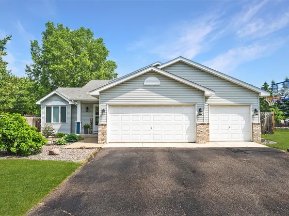 573 Kennedy St, Anoka, MN 55303