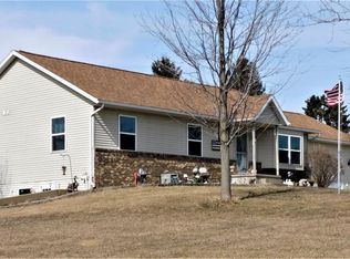 2245 Q Ave, Williamsburg, IA 52361