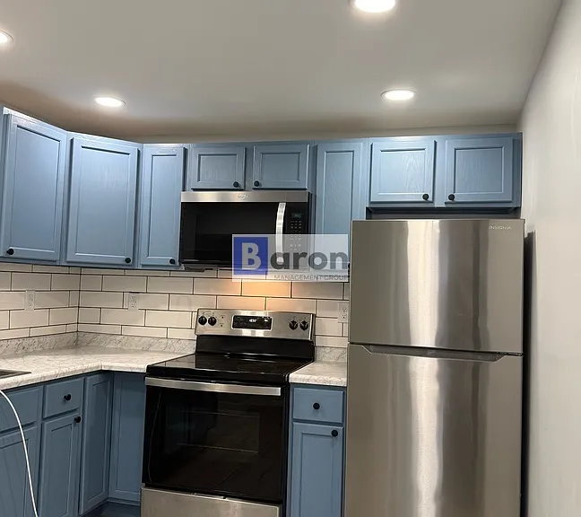 1187 Simmons Ave #4 — Photo 1