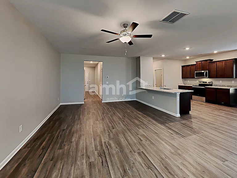 415 Vermeer Ct — Photo 7