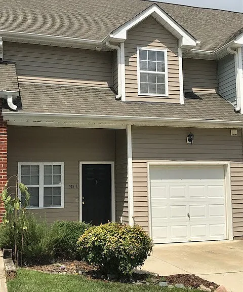 185 E Plaza Dr — Photo 1