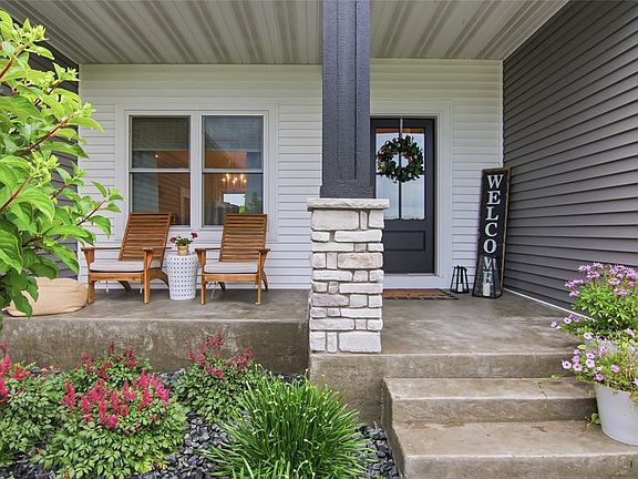 4th image of 8777 S Cottonwood Circle