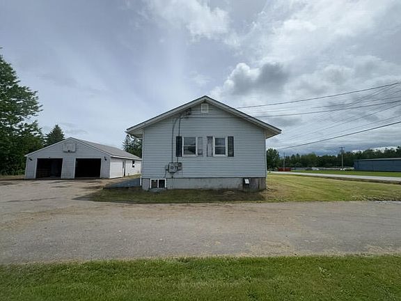 4th image of 324 Stinson Street