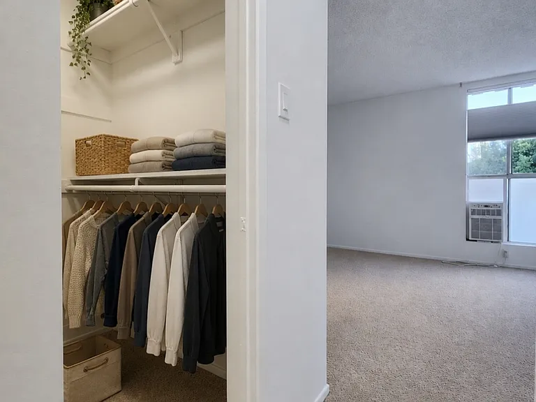 1447 S Saltair Ave #208 — Photo 11