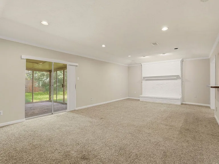 810 Sunnybrook Ln — Photo 15