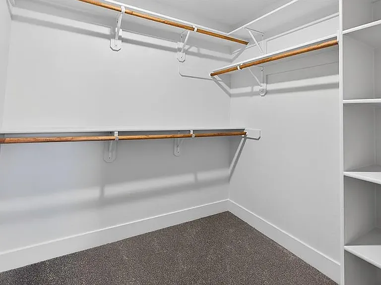 8808 N Clarion Ave — Photo 35