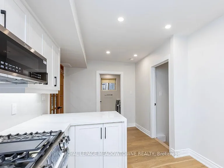 468 Gowland Cres #BASEMENT — Photo 11