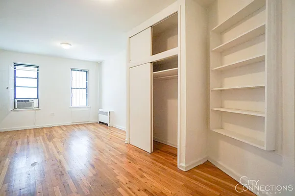 Rented by City Connections Realty | media 7