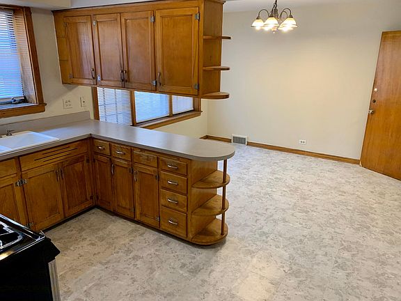 2nd image of 1342 S Austin Blvd #1F