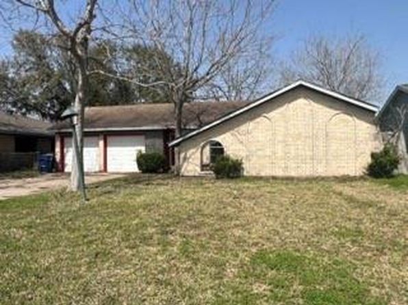 7502 Canary Cir, Texas City, TX 77591