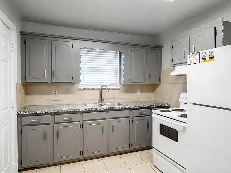 Weaver Condos — Photo 15