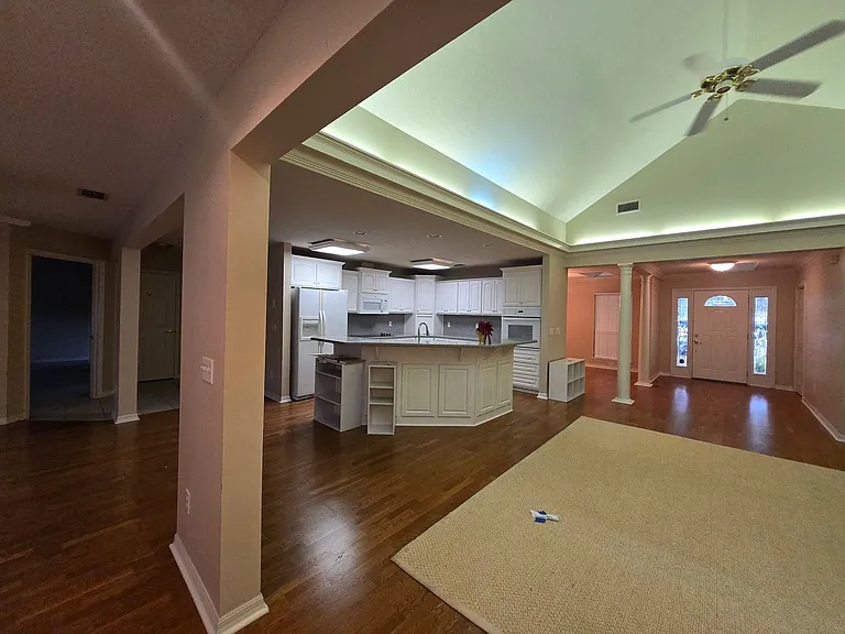436 SE 4th Ave — Photo 16
