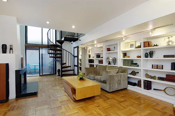 Sold by Citi Habitats | media 4