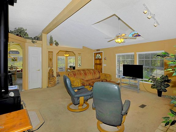 4th image of 85 Monte Vista Ln