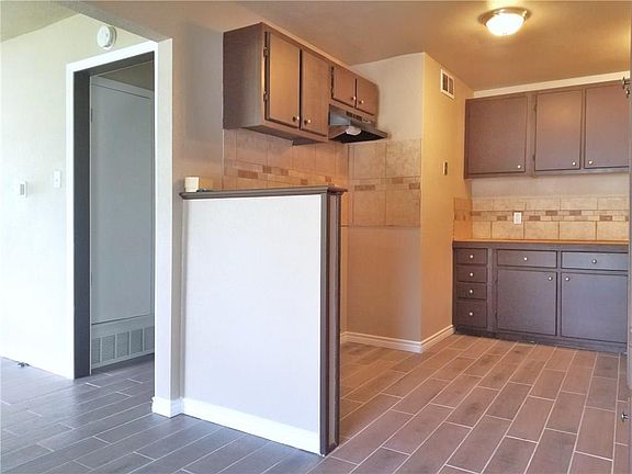5th image of 8436 Campanella Dr