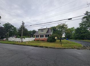 32 Glenwood St, Springfield, MA 01119